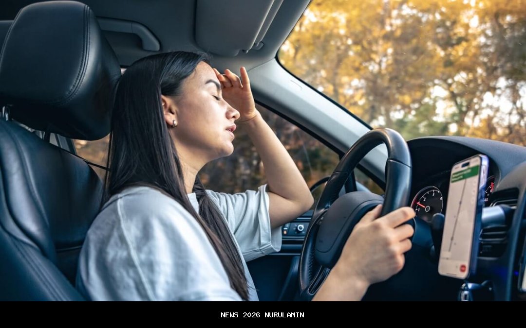 "Segala yang Kau Ada": Cinta, Kelelahan, dan Pemberontakan Sunyi dari Hindia di Dunia Dingin