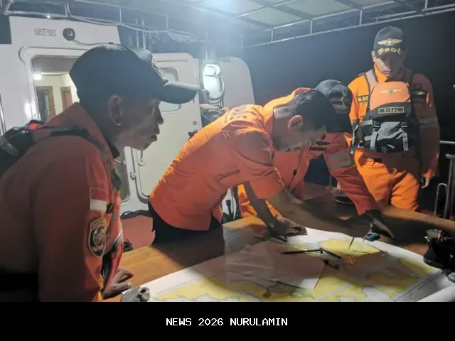 Kapal Nelayan Pecah di Laut, Kapten Terdampar di Bagan Warga Sungailiat