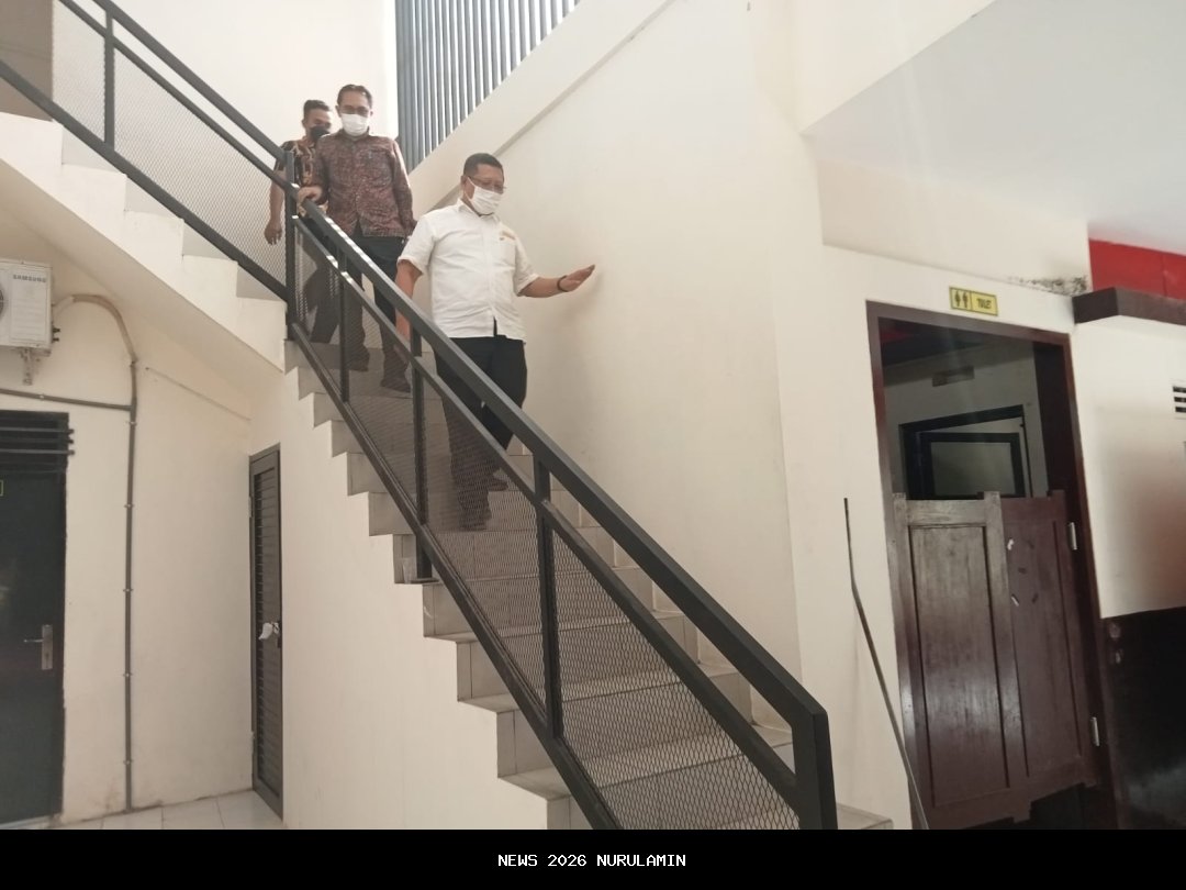 Pembaruan: Mobil Penyidik KPK Keluar dari Mapolres, Bupati Ponorogo Dibawa