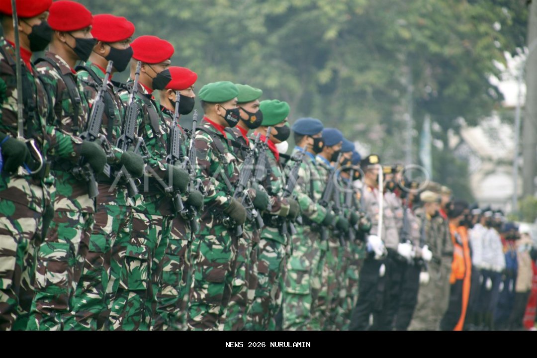 Puluhan ASN Jongkok Saat Upacara Hari Pahlawan di Mateng, Banyak Kelelahan