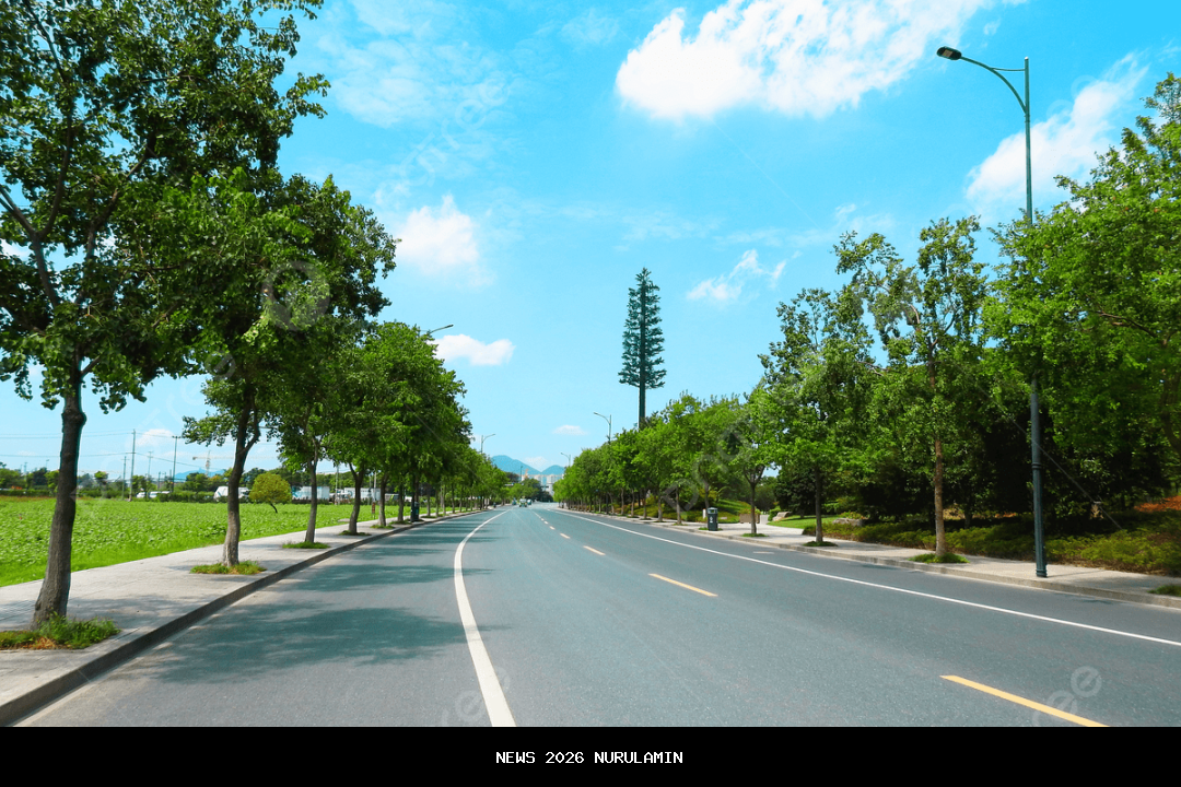 Jalan NTT di Manggarai Timur Rusak Parah, Warga Minta Perbaikan Segera