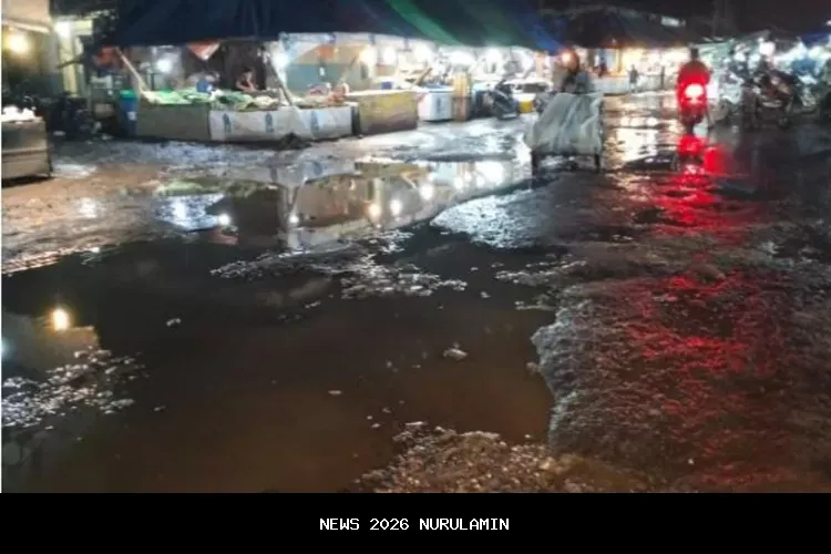Setelah Viral, Pemkot Tasik Perbaiki Jalan Berlubang di Pasar Cikurubuk