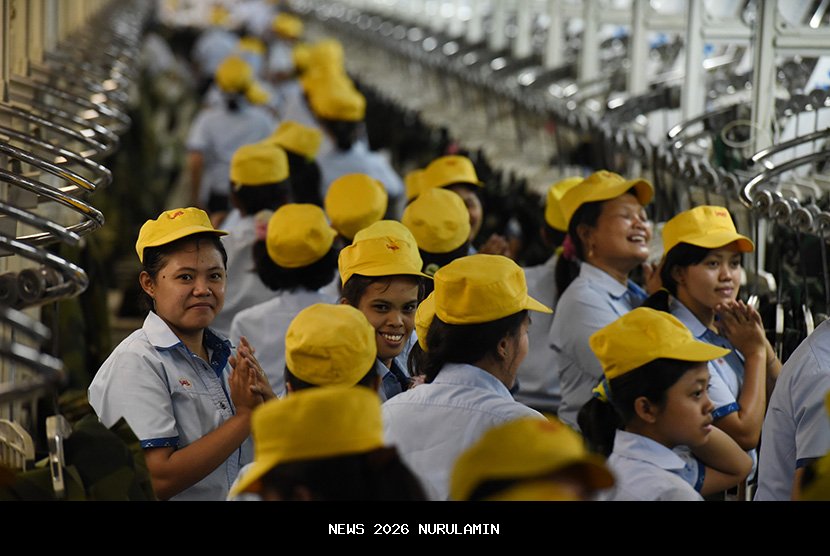 Buruh Lembur, Politisi Hitung, Investor Pindah