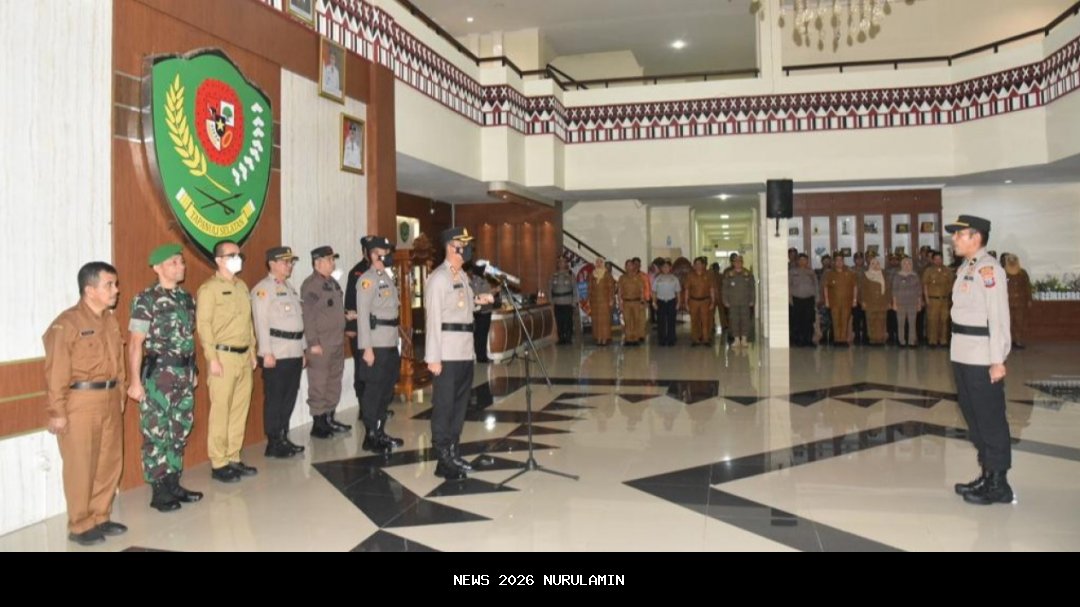 Brimob Sumut Berinteraksi dengan Siswa: Dari Pengamanan ke Kehadiran di Tapanuli Selatan