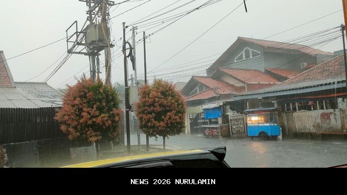 Warga Bogor Waspadai Hujan Petir Sore Ini