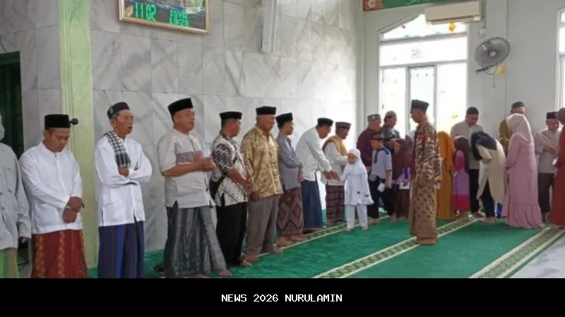 Kepala Desa Kertajaya Santuni 97 Anak Yatim dan Dhuafa di Subang