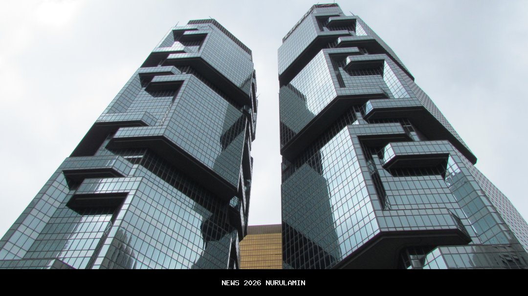 Gedung GOR Jambi Bocor Saat Hujan, Pemerintah Ajak Main Hujan-hujanan?