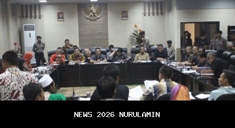 Puluhan Pedagang Datangi DPRD Minta Solusi Masalah Pasar