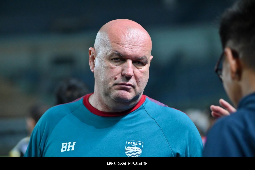 Jupe Mulai Jalani Peran Pelatih, Bojan Hodak: Aset Berharga bagi Persib