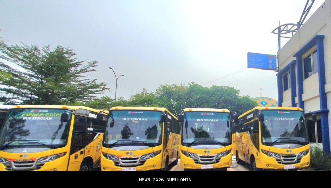 Brimob NTB Beri Layanan Bus Sekolah Gratis untuk Siswa Mataram