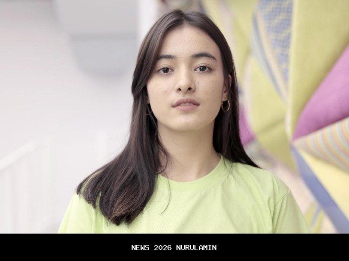 Adipati Dolken dan Mawar De Jongh Siap Buat Baper dengan "What’s Up with Secretary Kim?" Versi Indonesia