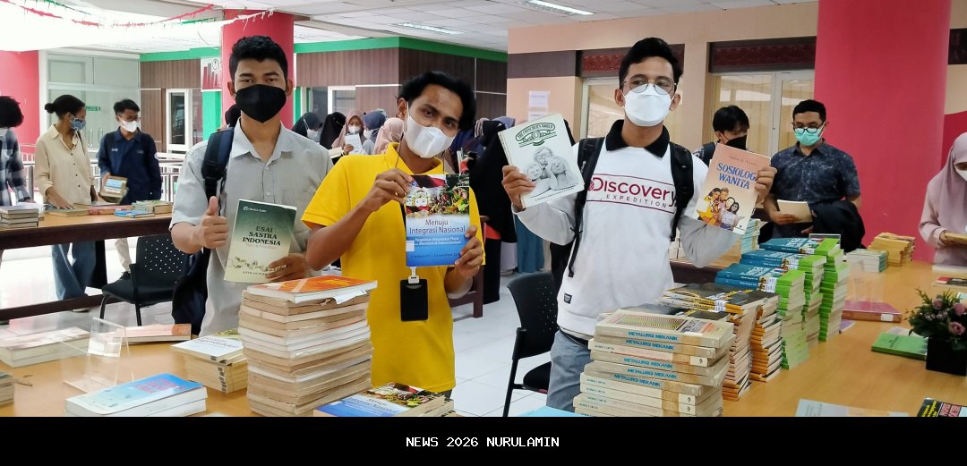 Perpustakaan Unsil Terima Hibah Buku Investasi untuk Menghadapi Ketidakpastian Pasar