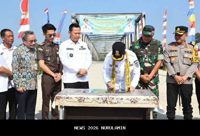 Peresmian Jembatan Baja Air Lematang Tingkatkan Ekonomi Muaraenim