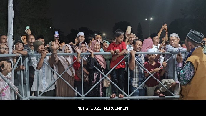 Tangis Bang Tompul Pecah Saat Dijenguk Haji Uma, Kini Dirawat di RS Arun Lhokseumawe