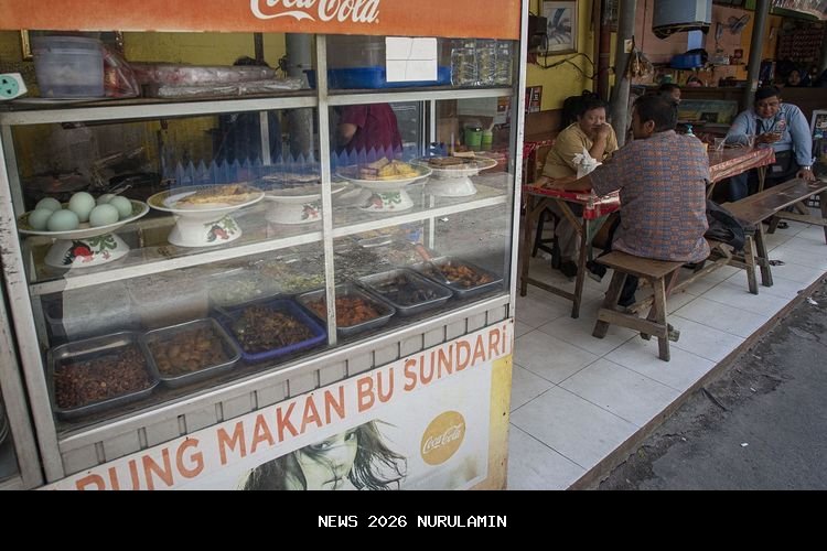 Warung Makan Epy Kusnandar di Pasar Minggu Disatroni Preman, Istri Menangis, Ini Tanggapan Polisi