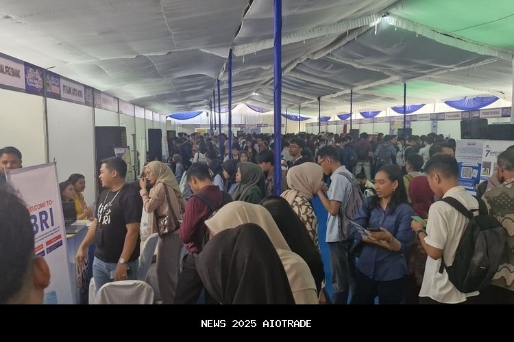 Kisah Pencari Kerja Jateng: Korban PHK, Terganjal Usia, dan Guru yang Berpindah Jalur