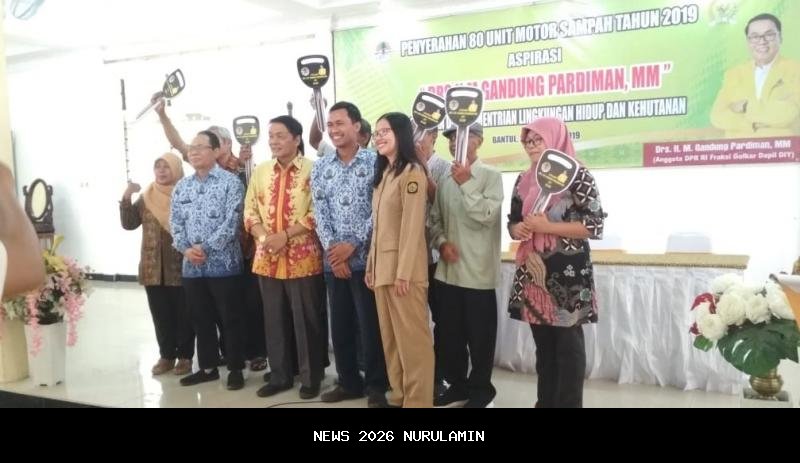 Meriah! Ulang Tahun Bank Sampah Mekar Jaya Tegal Dimeriahkan Panen Eco-enzim