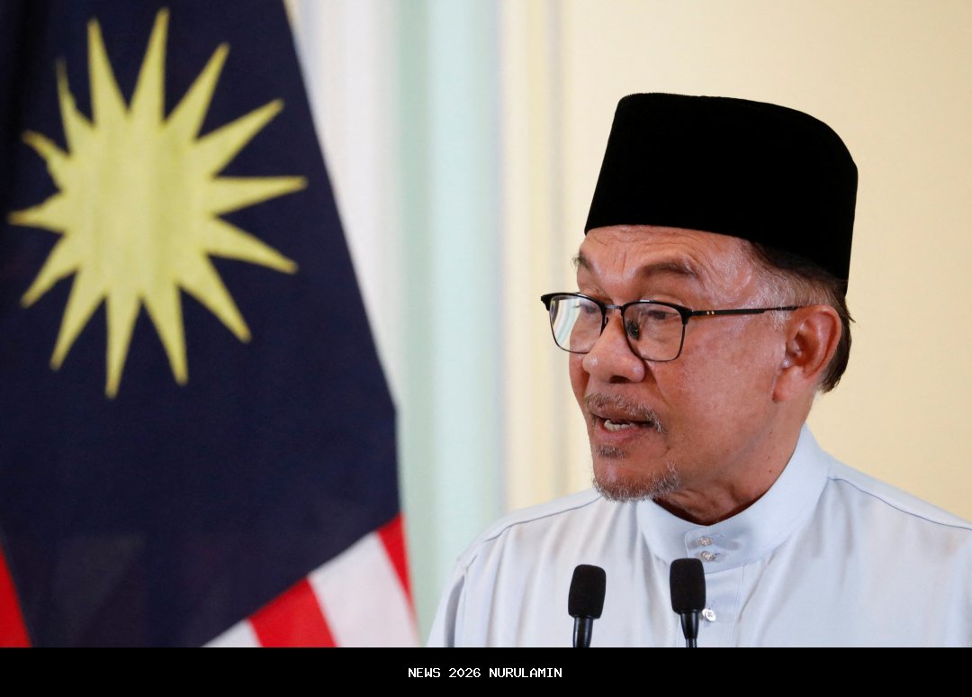 Anwar Hafid Serahkan 19 Ambulans untuk Rumah Ibadah, Tanda Pelayanan dan Solidaritas