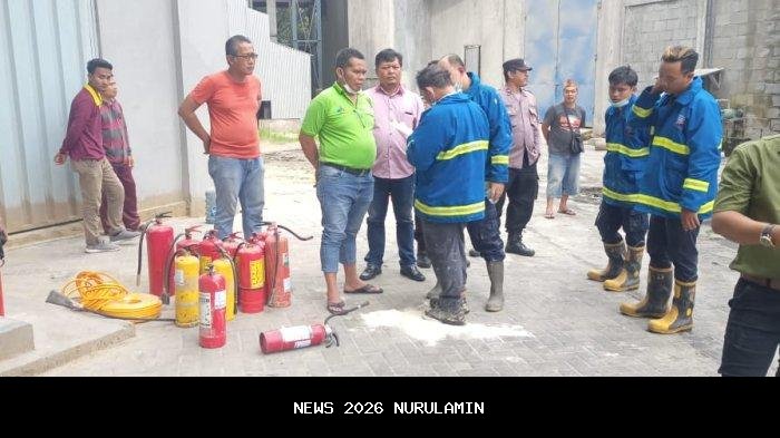 Kebakaran Hebat Ludeskan Gudang Pertanian di Kediri, Kerugian Rp400 Juta