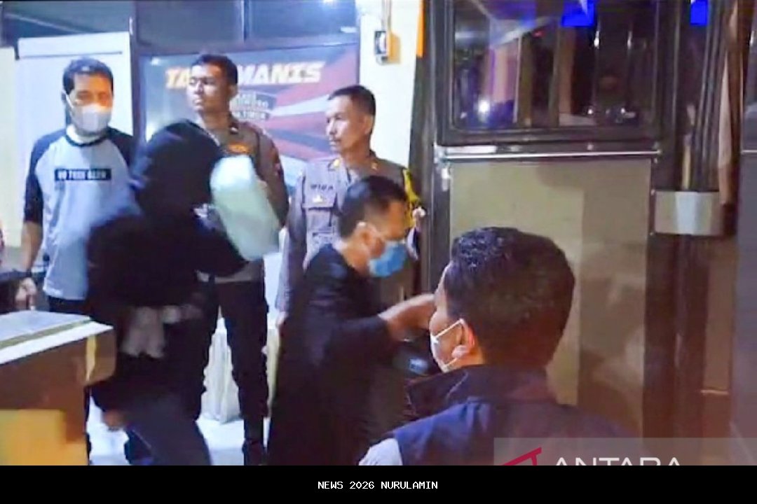 Bupati Ponorogo Ditangkap KPK Bersama 12 Orang, 7 Dibawa ke Jakarta Hari Ini