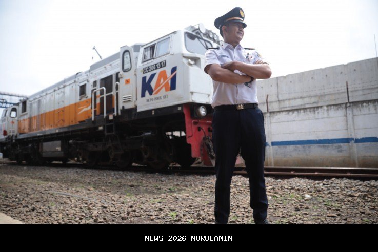 Masinis Kereta Api: Budaya Tunjuk dalam Bekerja