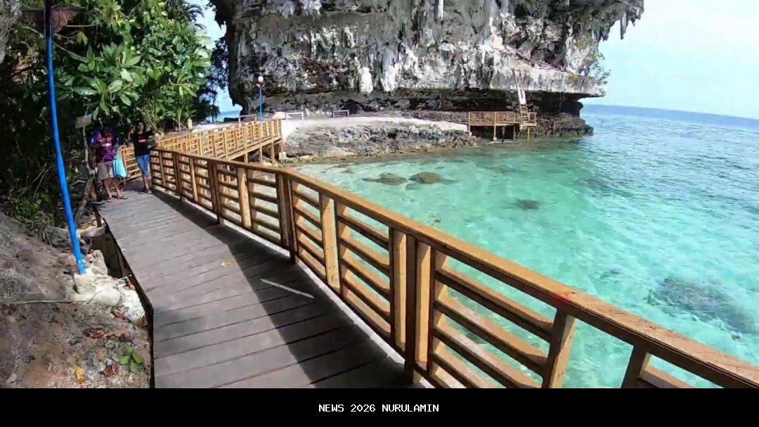 Bupati Biak Numfor Persiapkan Natal di Kawasan Wisata Bondifuar