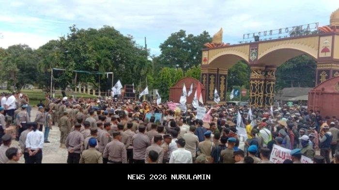 Bupati Ardito Hadiri Penganugerahan Gelar Adat Anak Tuha Lampung Tengah