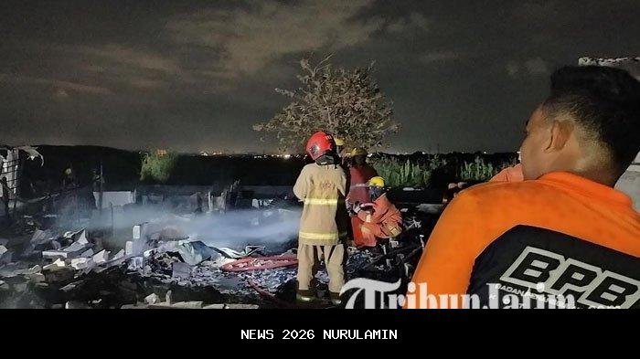 Tangis Ahmad di Tengah Puing, Rumah Keluarganya Ludes Terbakar di Baru Ilir Balikpapan Barat