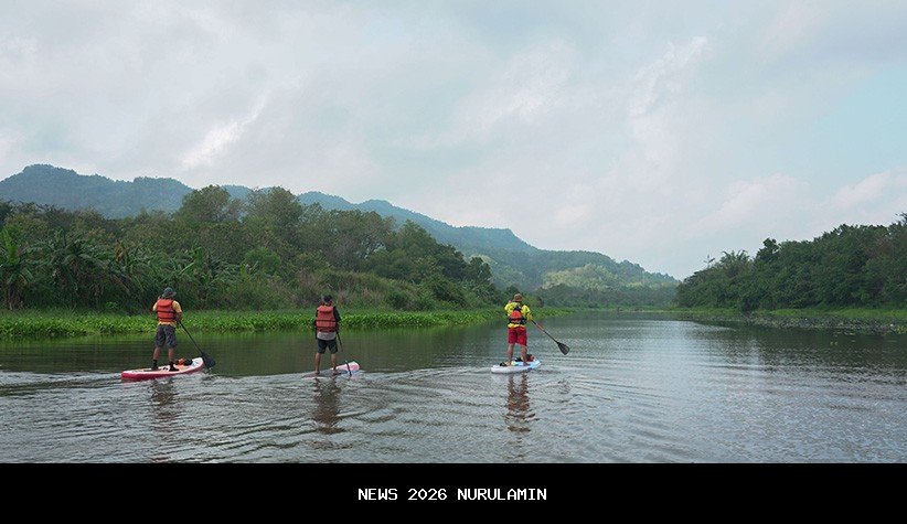 Menikmati Keindahan Yogyakarta dengan Stand Up Paddle di Muara Sungai Opak