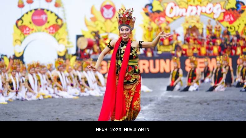 Generasi Muda Banyuwangi Jaga Budaya dengan Gandrung Sewu 2025