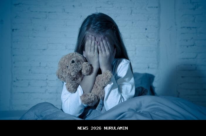 Saripa Menangis Histeris Saat Motor yang Dipakai Ngojol Dibakar dalam Tawuran