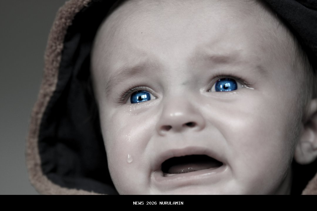 Menangis, Warga Tersentuh Lihat Siswa SMAN 72 Jakarta Terluka Dibawa Keluar Sekolah Setelah Ledakan