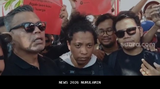 Suara Ariel Menggema di Depan DPR RI