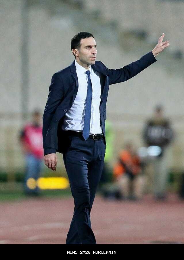 Louis van Gaal Hadir, Timur Kapadze Terkesan Dikaitkan dengan Timnas