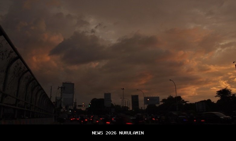 Prakiraan Cuaca Depok Jumat 24 Oktober 2025: Hujan Petir Siang Sampai Sore