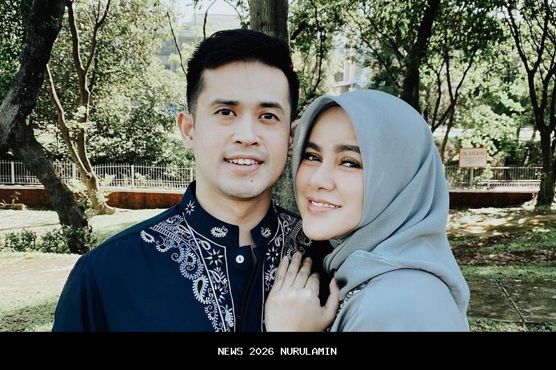 Ketegaran Olla Ramlan di Tengah Duka, Mantan Suami Jadi Penyemangat Putrinya