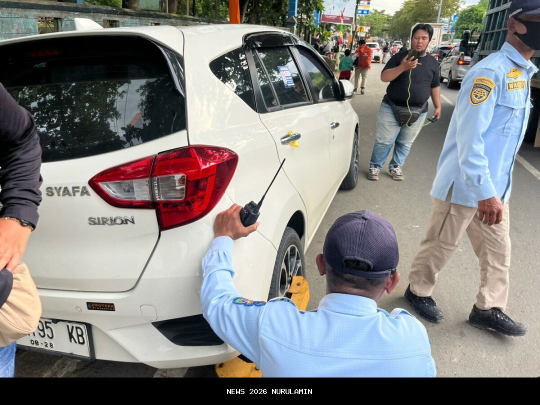 Macet Parah di Cawang, Dishub DKI Lakukan Terobosan Unik: Parkir Liar Diizinkan