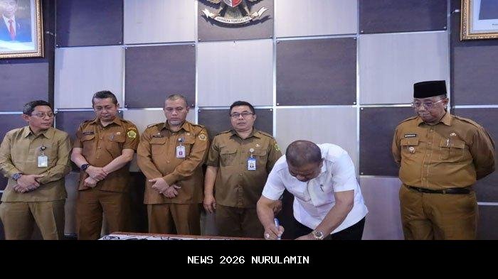 Bupati Deiyai Serahkan DPA ke OPD, Ajak Kerja Sesuai Aturan dan Akuntabel