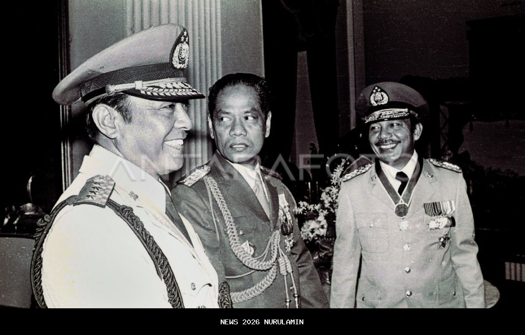 Menjelang Pelantikan Komite Reformasi Polri, Tokoh Hukum dan Mantan Kapolri Datangi Istana