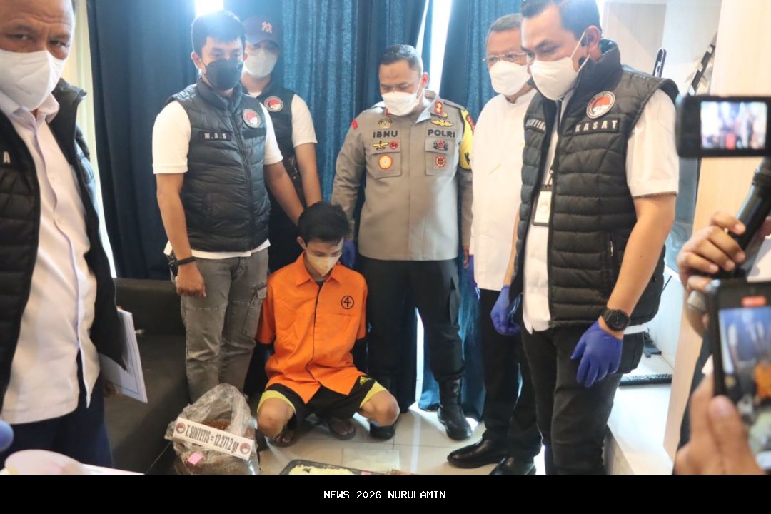 Pengedar Narkoba di Tangkap Saat Transaksi di Pinggir Jalan