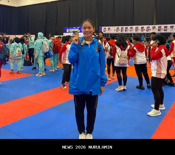 Atlet Karate Sulteng Reyva Imelda Menorehkan Medali Perunggu di PON Bela Diri 2025