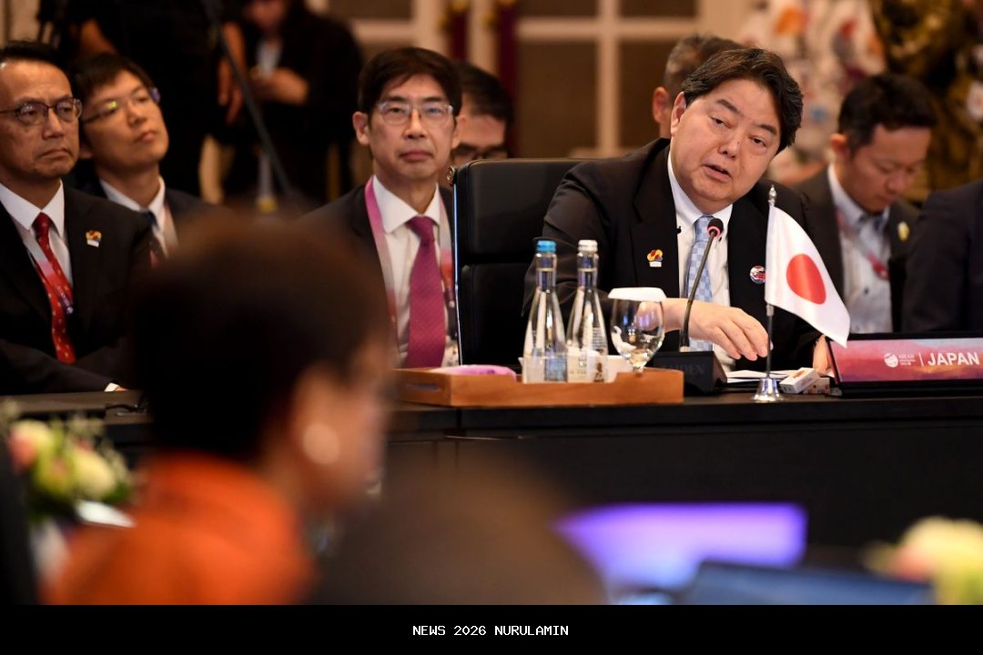 Menteri Akazawa Kena Kritik Atas Investasi Jepang 550 Miliar Dolar ke AS