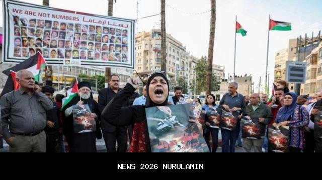 Israel Deportasi 32 Aktivis Bantu Petani Palestina di Tepi Barat