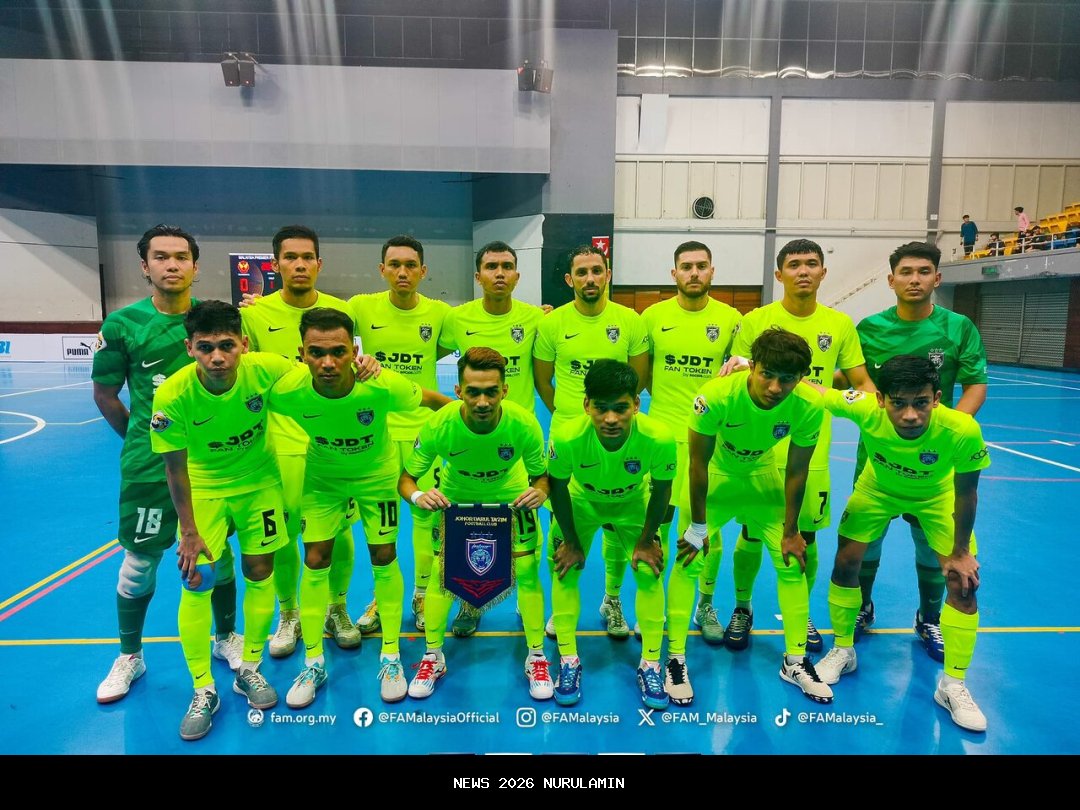 Kinerja 2025: Emas dan Perak Unggul Atasi Risiko Investasi